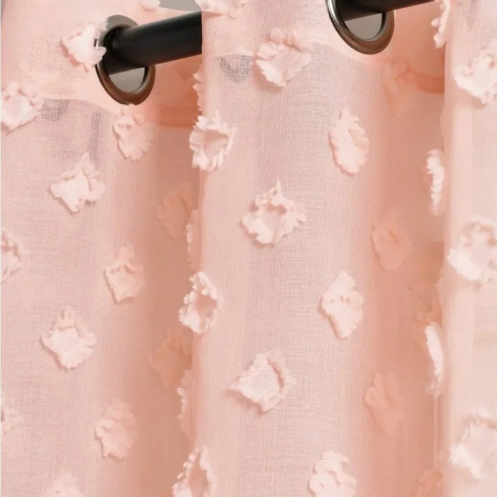 🌸 Lush Decor pair grommet curtains with valance.